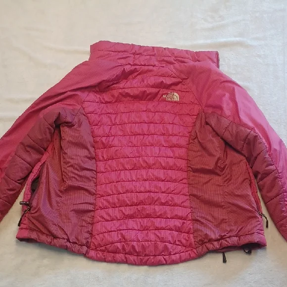 The North Face Fuchsia Quilted Jacket - Picture 5 of 11